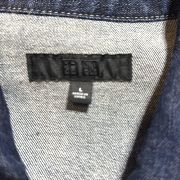 Uniqlo Denim Trucker - Picture 7 of 8